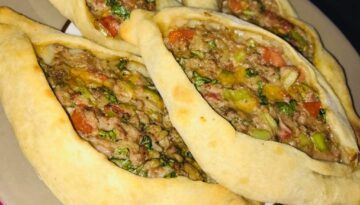 طريقة عمل الصفيحة السورية باللحم بكل سهولة