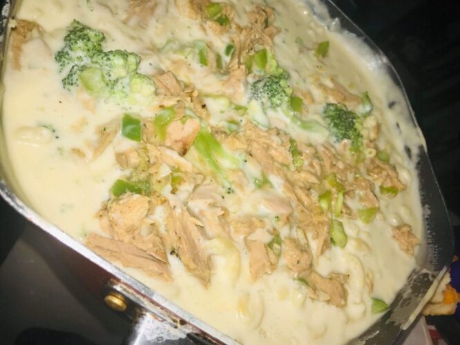 received_252090302515782-1