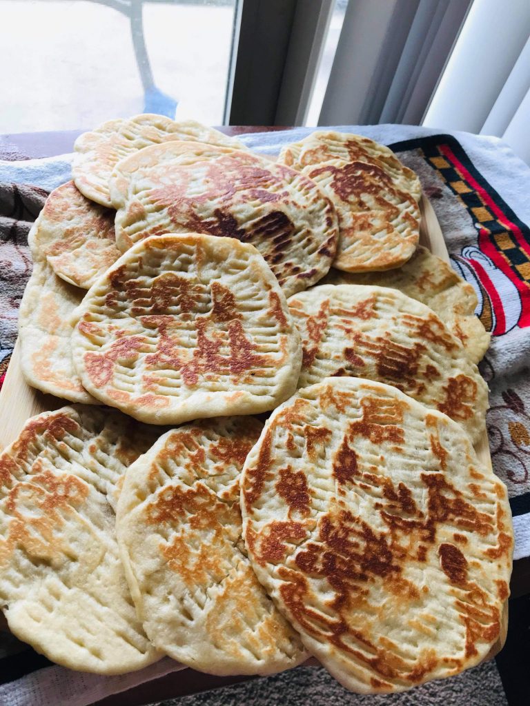 خبز الطاسة (خبز بدون فرن)بعجينة العشر دقائق دمدومي 